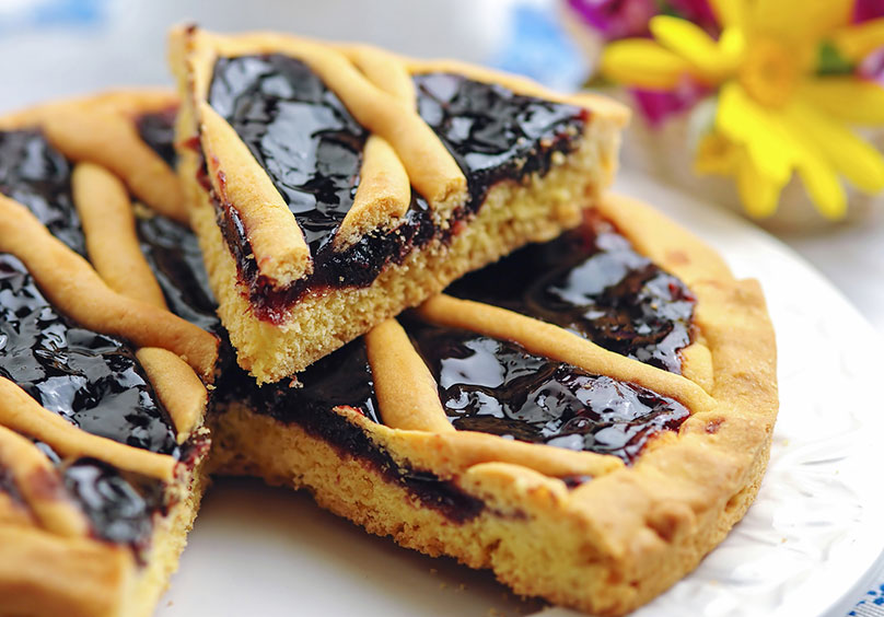 Tart with cherry jam